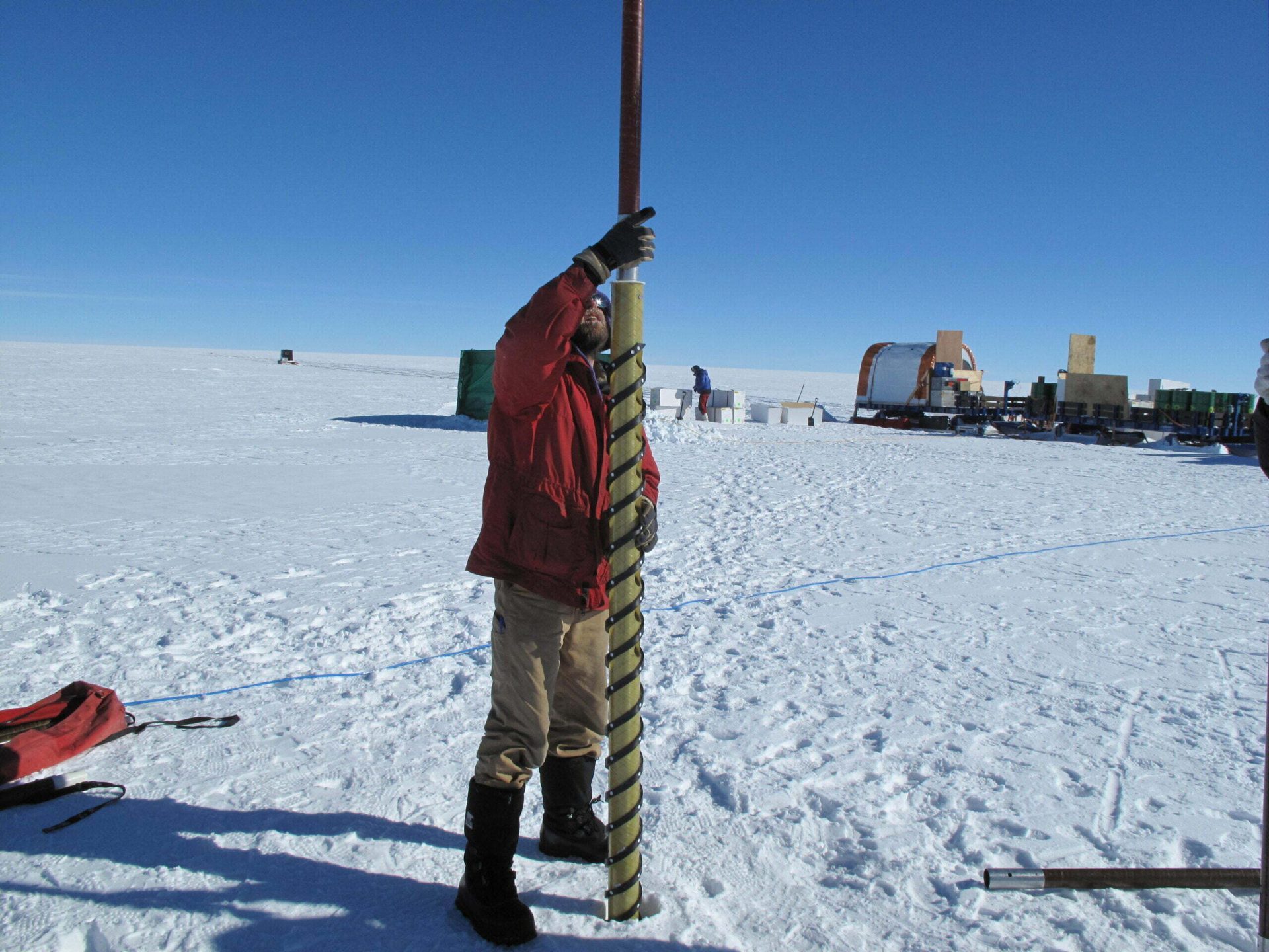 Ice core by Ted Scambos/ NSIDC