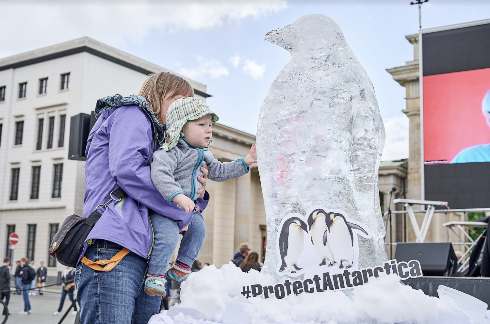 Rally for Antarctica, May 2022. Brandenburg Gate, Berlin. Photo: Saskia Uppenkamp.