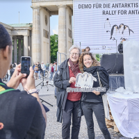 Rally for Antarctica, May 2022. Brandenburg Gate, Berlin. Photo: Saskia Uppenkamp.