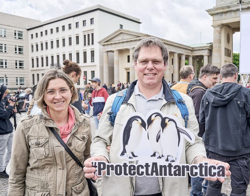 Rally for Antarctica, May 2022. Brandenburg Gate, Berlin. Photo: Saskia Uppenkamp.
